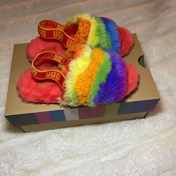 UGG FLUFF YEAH KIDS SLIDE - Picture 3 of 8